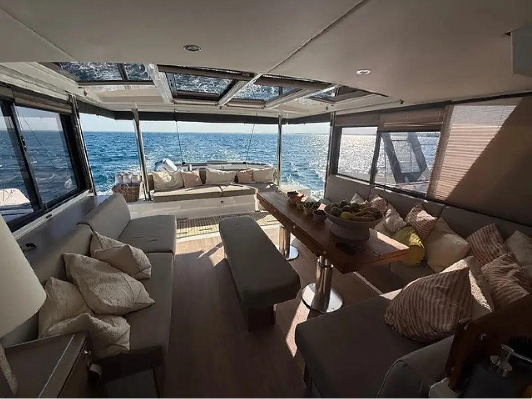 Bali 4.6 Second Wind - Skippered — фотография яхты 2