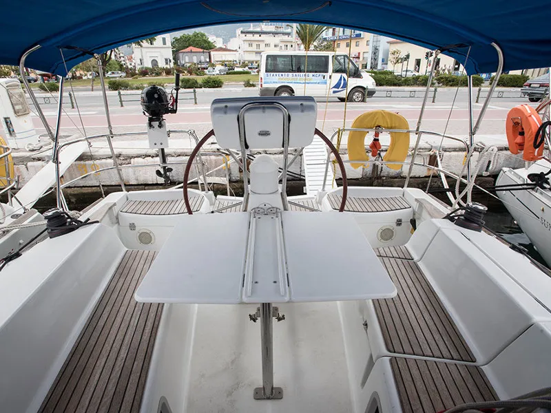 Sun Odyssey 36i Lauren — jahtikuva 2