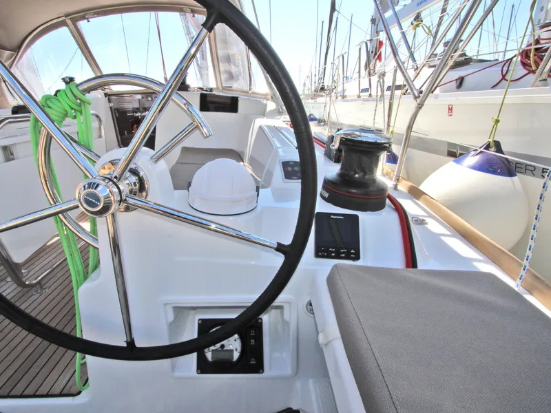 Sun Odyssey 449 Kronos — foto dello yacht n. 2