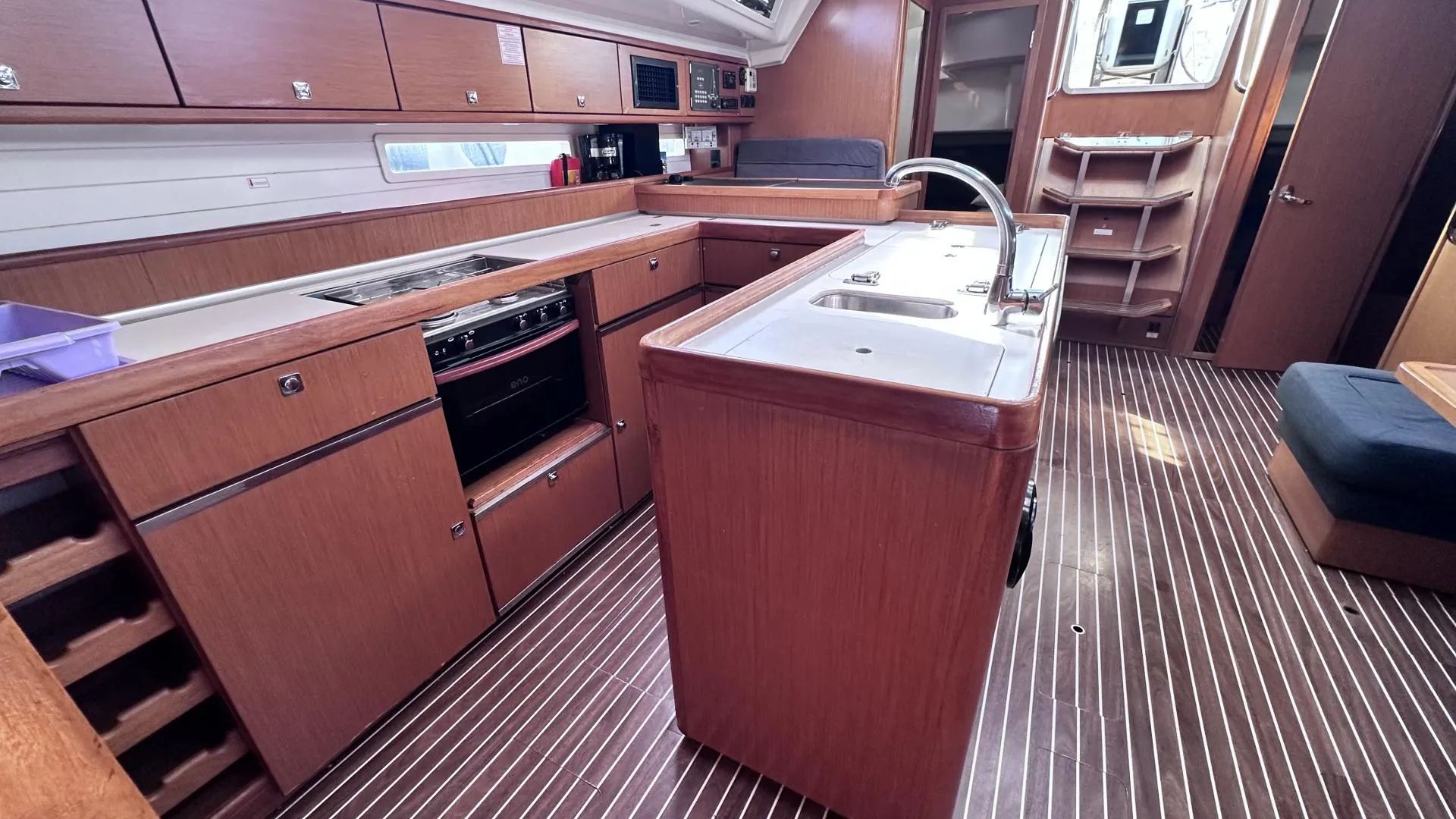 Bavaria Cruiser 56 SEAREX — fotografia jachty 2