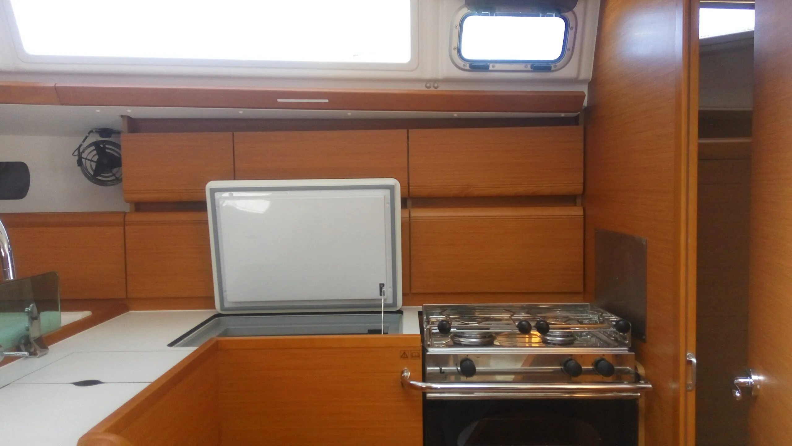 Sun Odyssey 449 GENESIS — jahtikuva 4