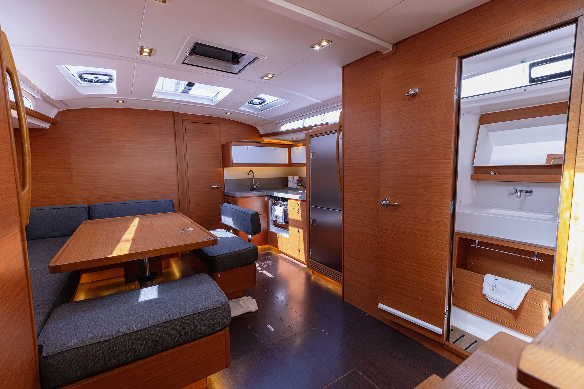 Dufour 470 BALU — yacht photo 9
