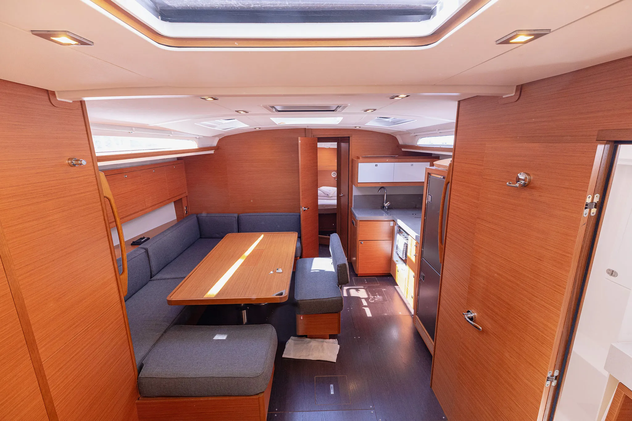 Dufour 470 BALU — yacht photo 3