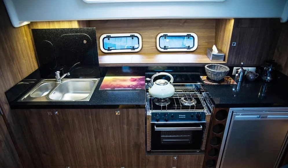 Nautika 1300 LUX — foto dello yacht n. 4