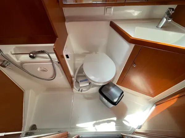 Oceanis 41.1 Black Lion — foto dello yacht n. 5