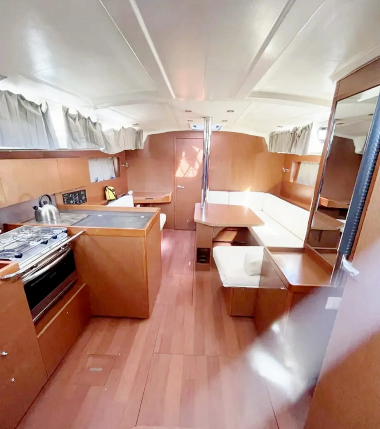 Oceanis 41.1 Illusion — yacht photo 10