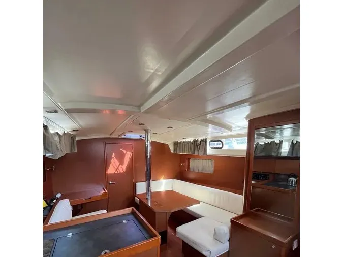 Oceanis 41.1 Illusion — yacht photo 4