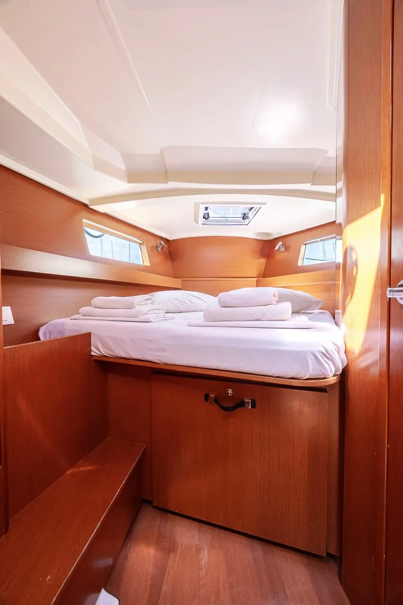 Oceanis 41.1 Illusion — yacht photo 5