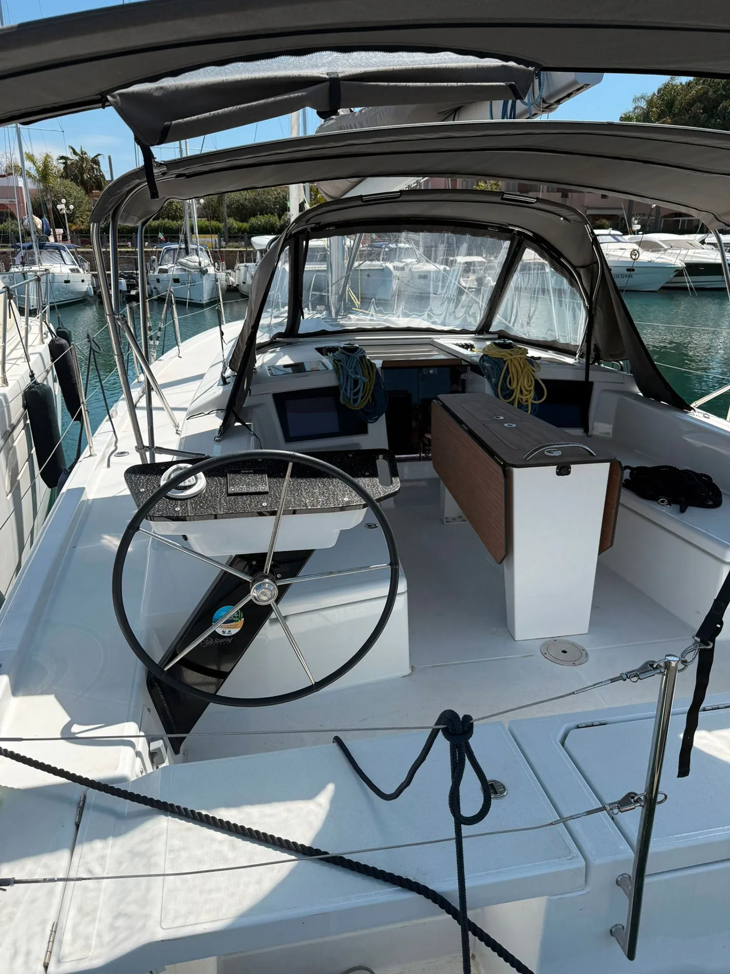 Dufour 41 Ninive - Water maker, Solar Panel — фотография яхты 8