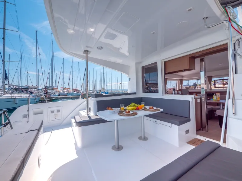 Lagoon 40 BLUE EYES — fotografia jachty 2