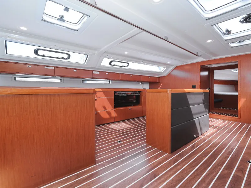 Bavaria Cruiser 46 TICIJA — фотография яхты 43