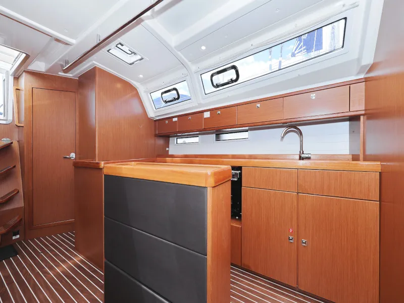 Bavaria Cruiser 46 TICIJA — фотография яхты 36
