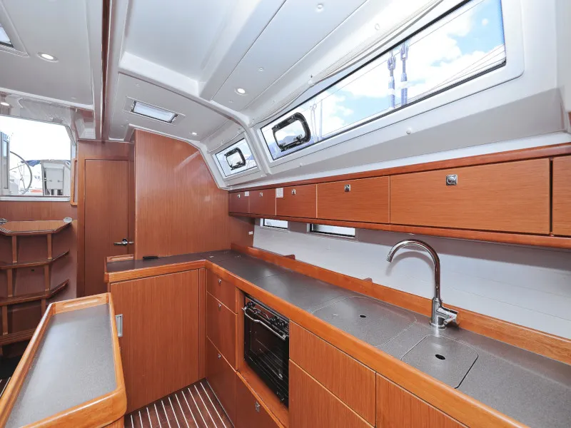 Bavaria Cruiser 46 TICIJA — фотография яхты 33