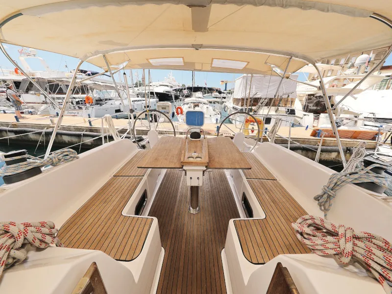 Bavaria Cruiser 46 TICIJA — фотография яхты 39