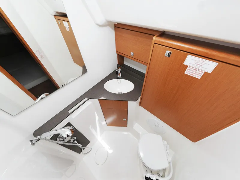 Bavaria Cruiser 46 TICIJA — фотография яхты 70