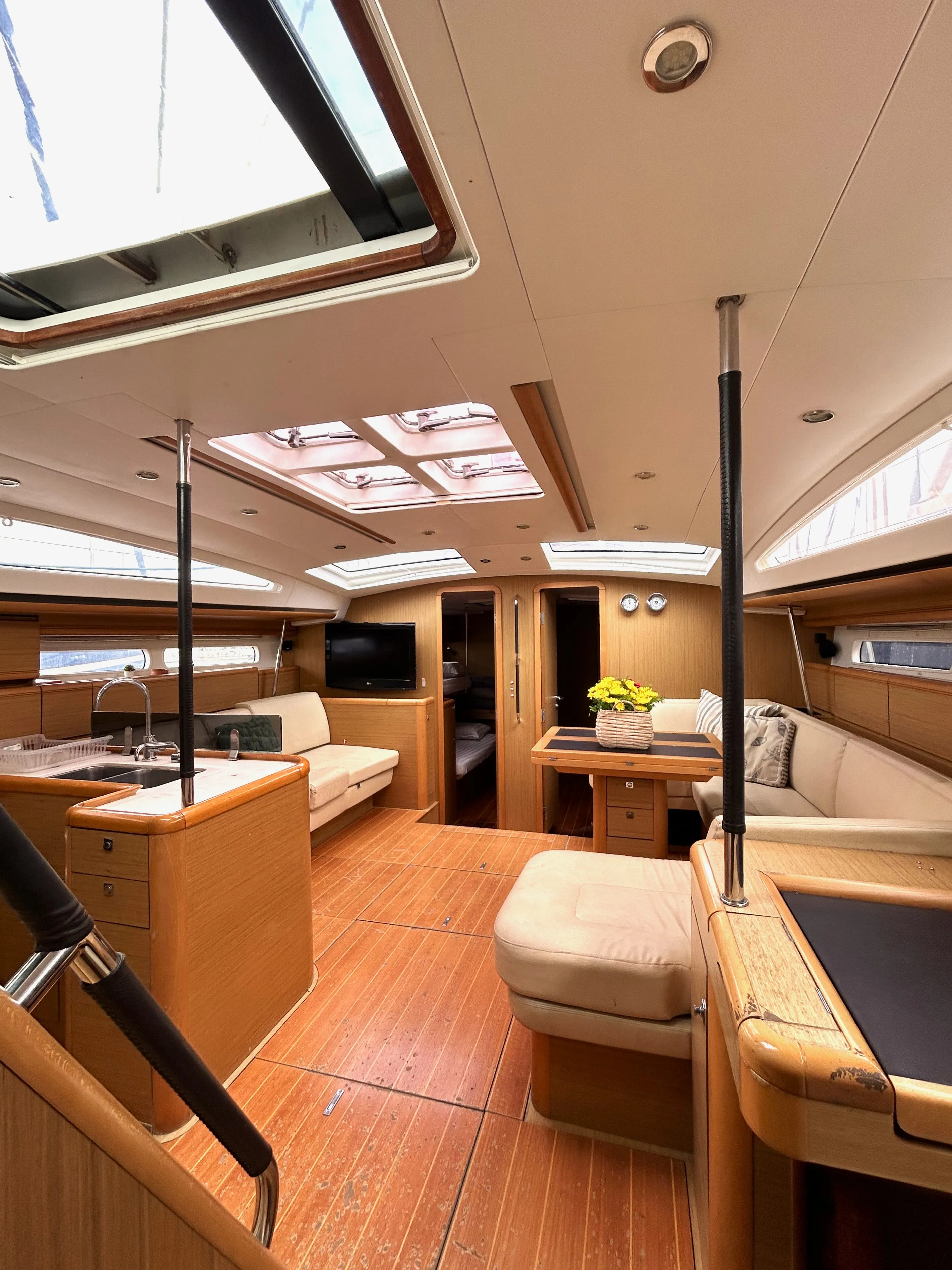 Jeanneau 57 Messenger — yacht photo 11