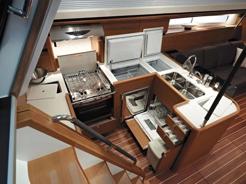 Jeanneau 57 Messenger — yacht photo 38