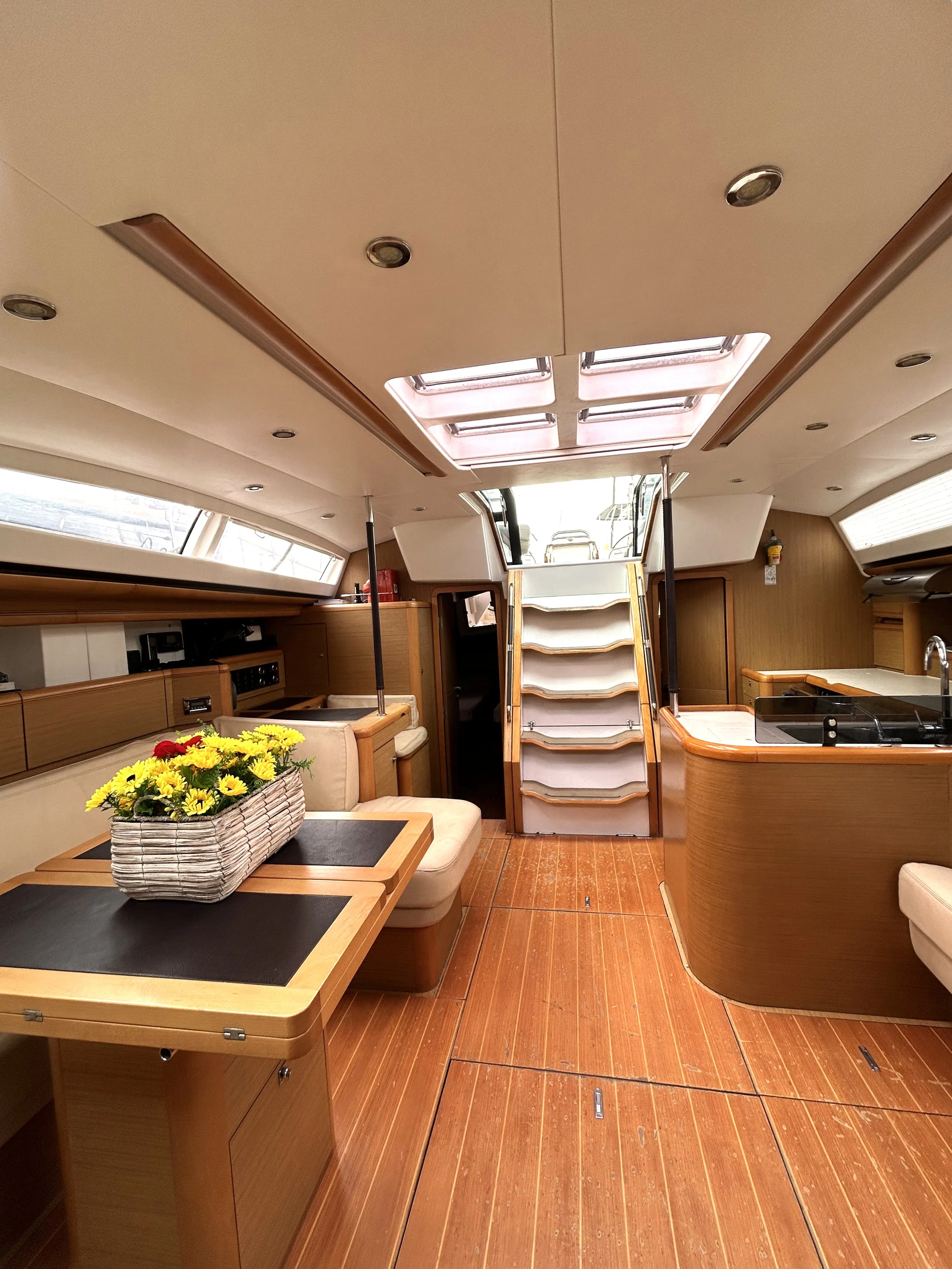 Jeanneau 57 Messenger — yacht photo 37