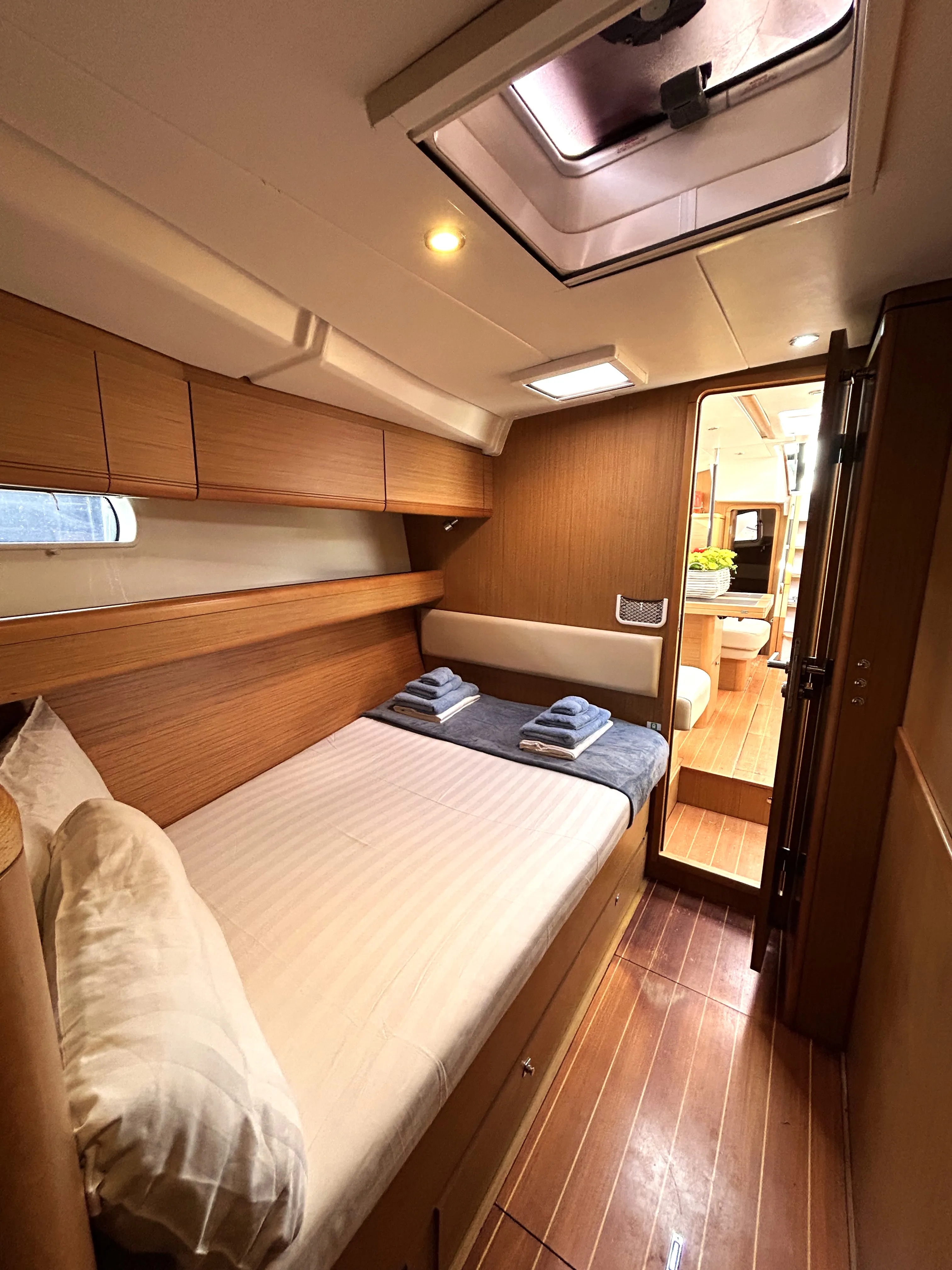 Jeanneau 57 Messenger — yacht photo 36