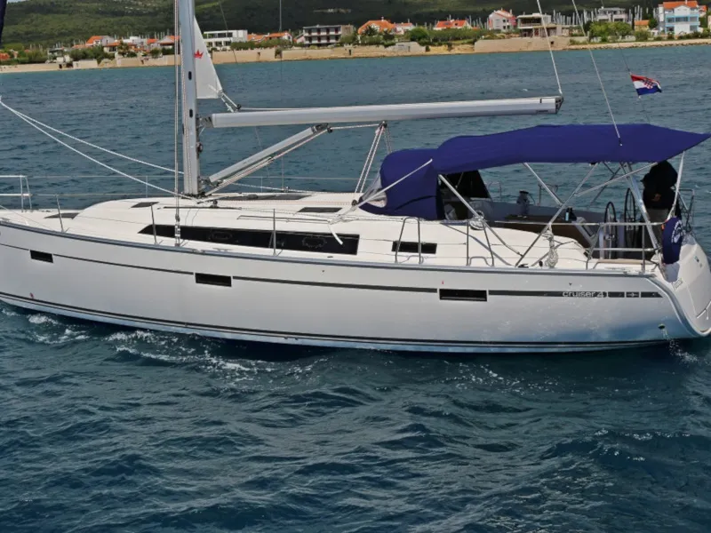 Bavaria Cruiser 41 FEDERICA — jahtikuva 2