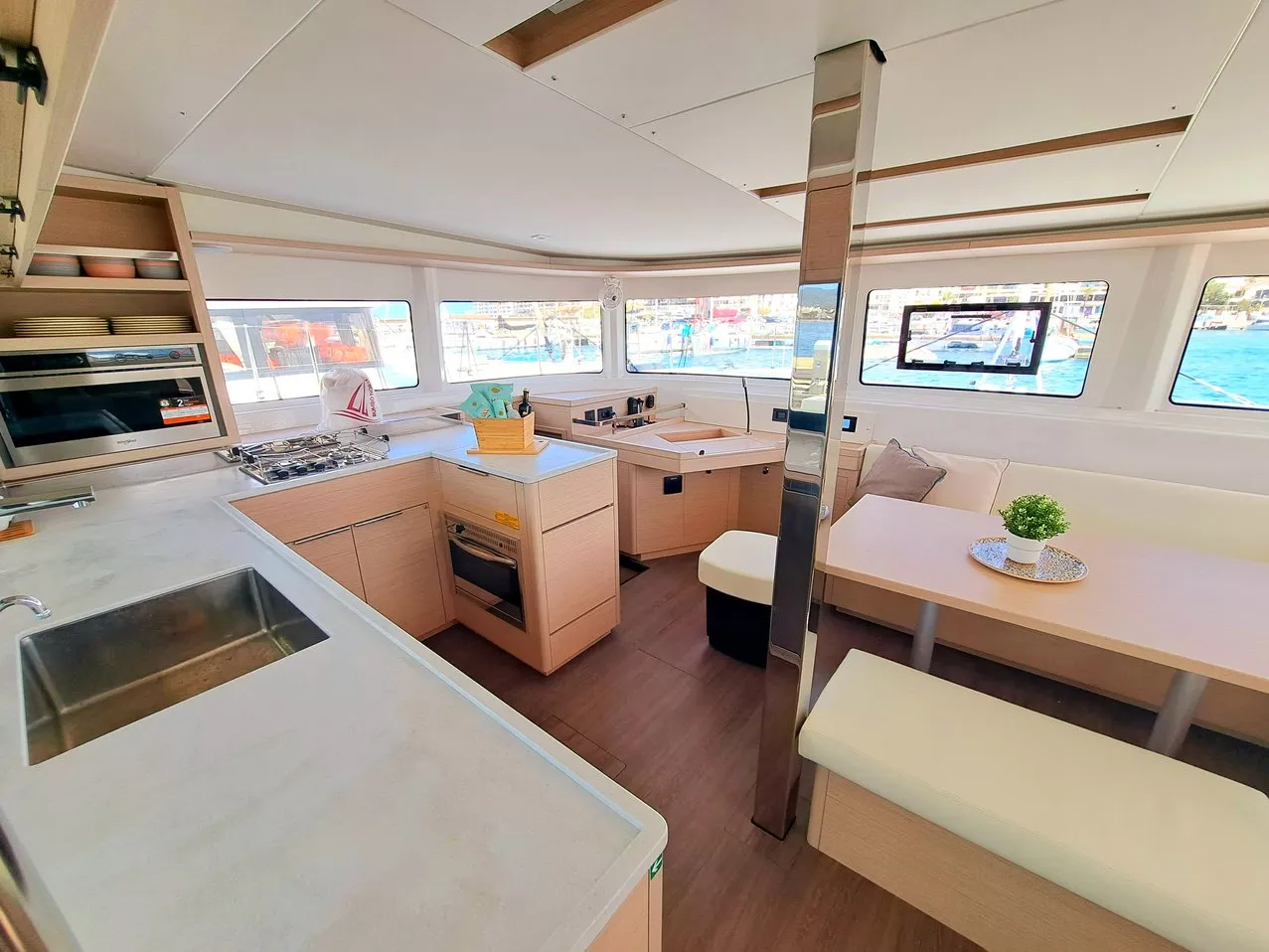 Lagoon 46 Silver Elli — yacht photo 2