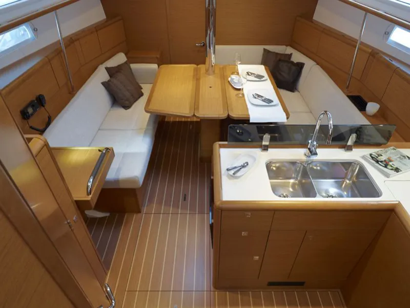 Sun Odyssey 389 Dakiri — foto dello yacht n. 2