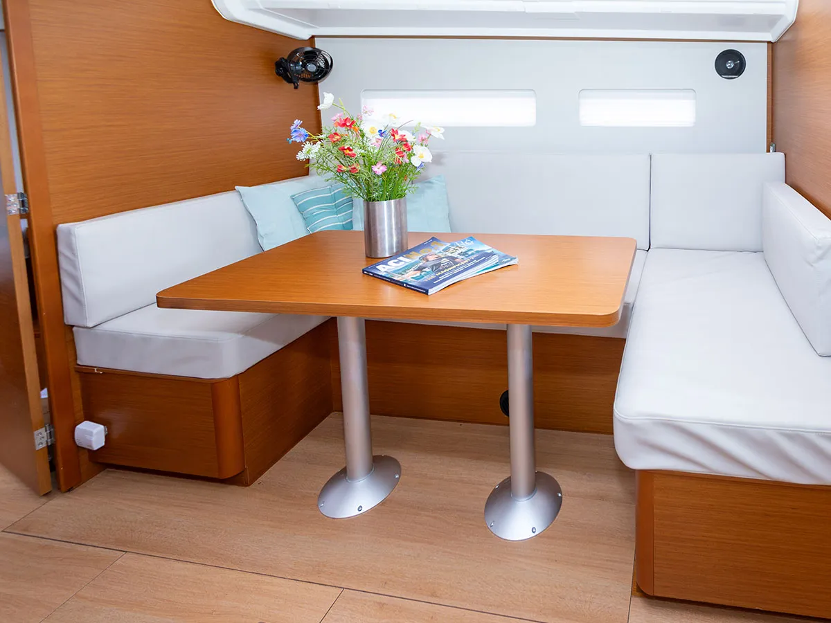 Sun Odyssey 410 OSKAR new 2024 (air condition, solar panels) — foto dello yacht n. 2