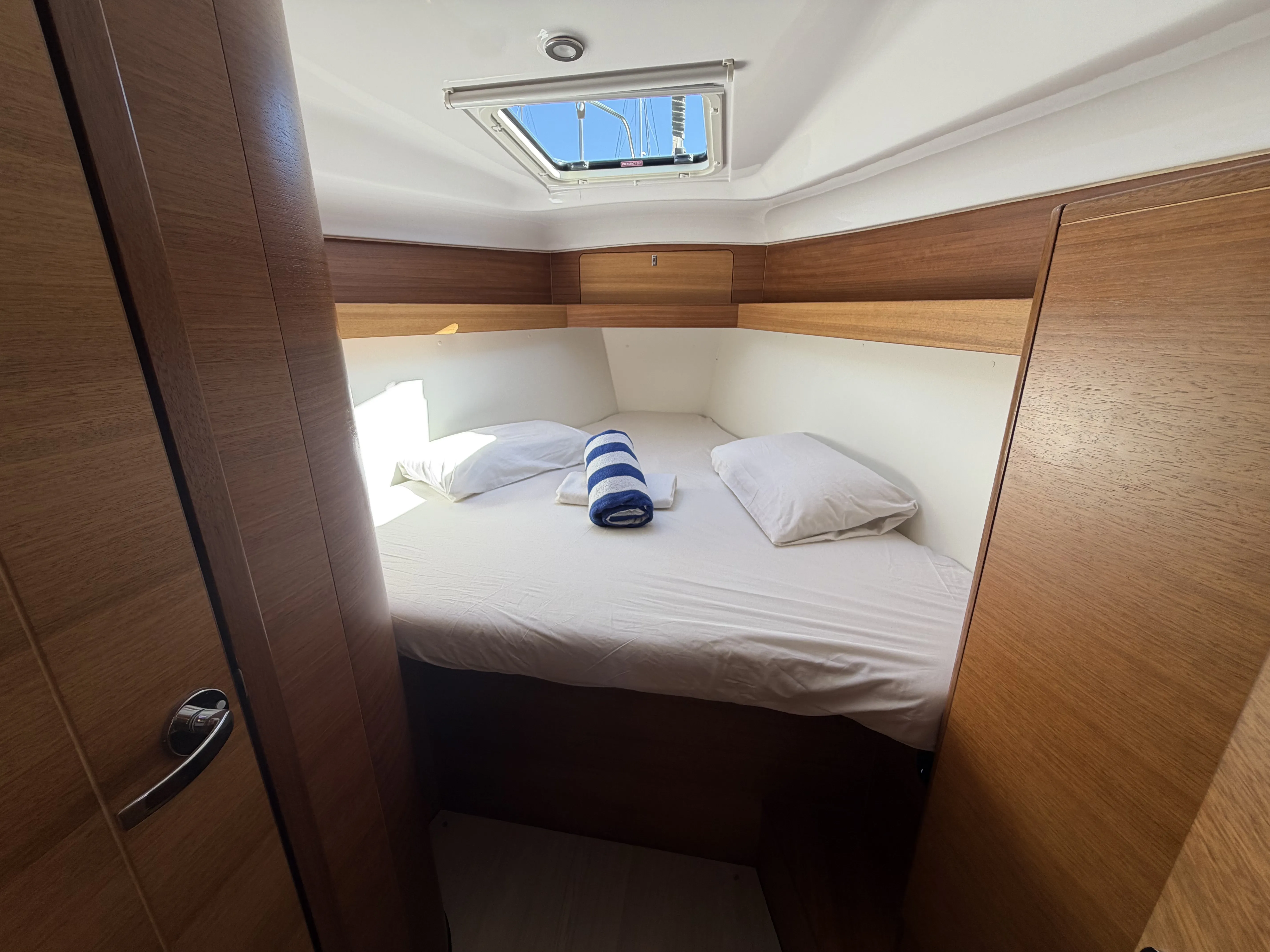 Elan Impression 40.1 Negroni — yacht photo 5
