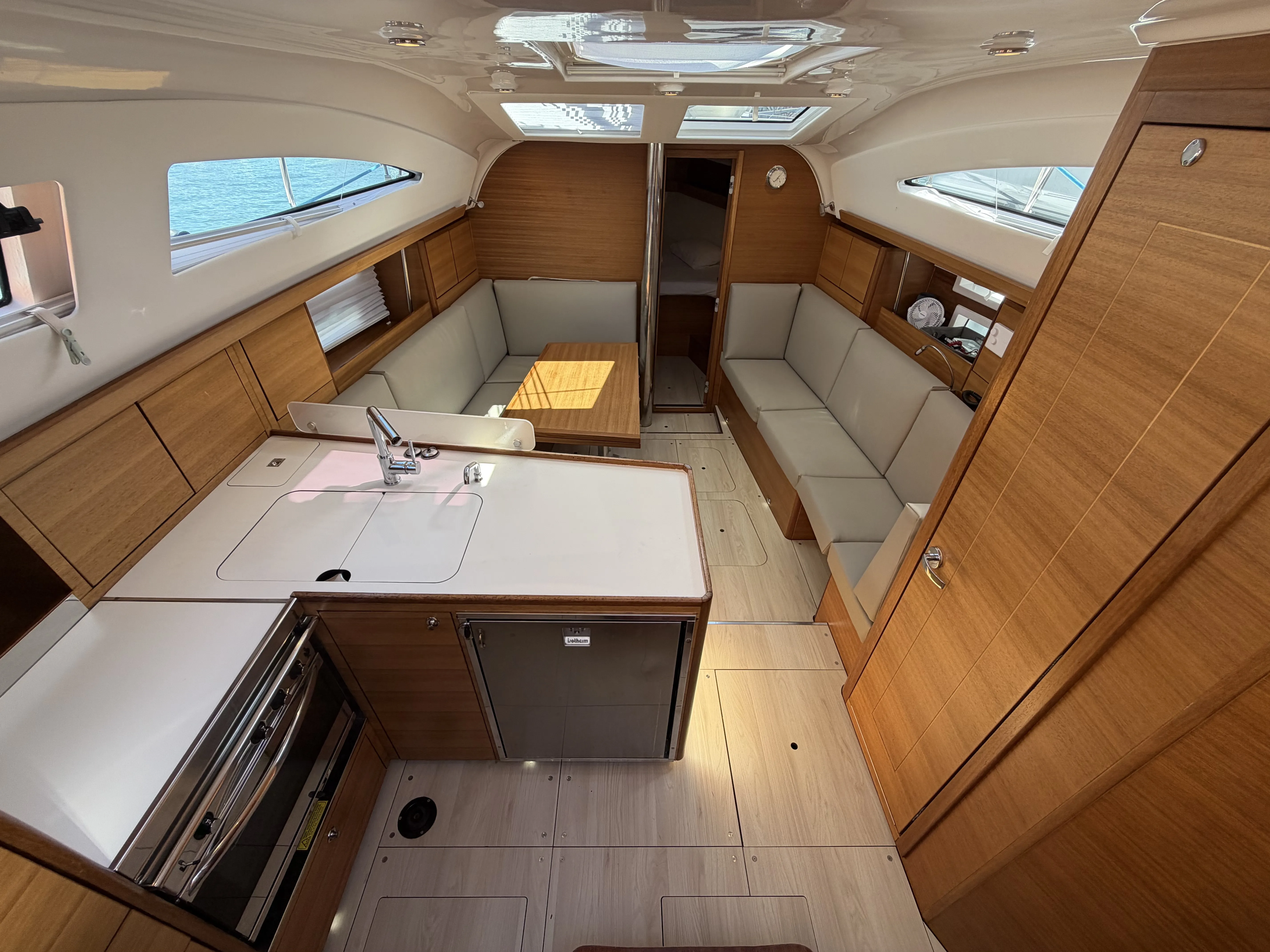 Elan Impression 40.1 Negroni — yacht photo 10