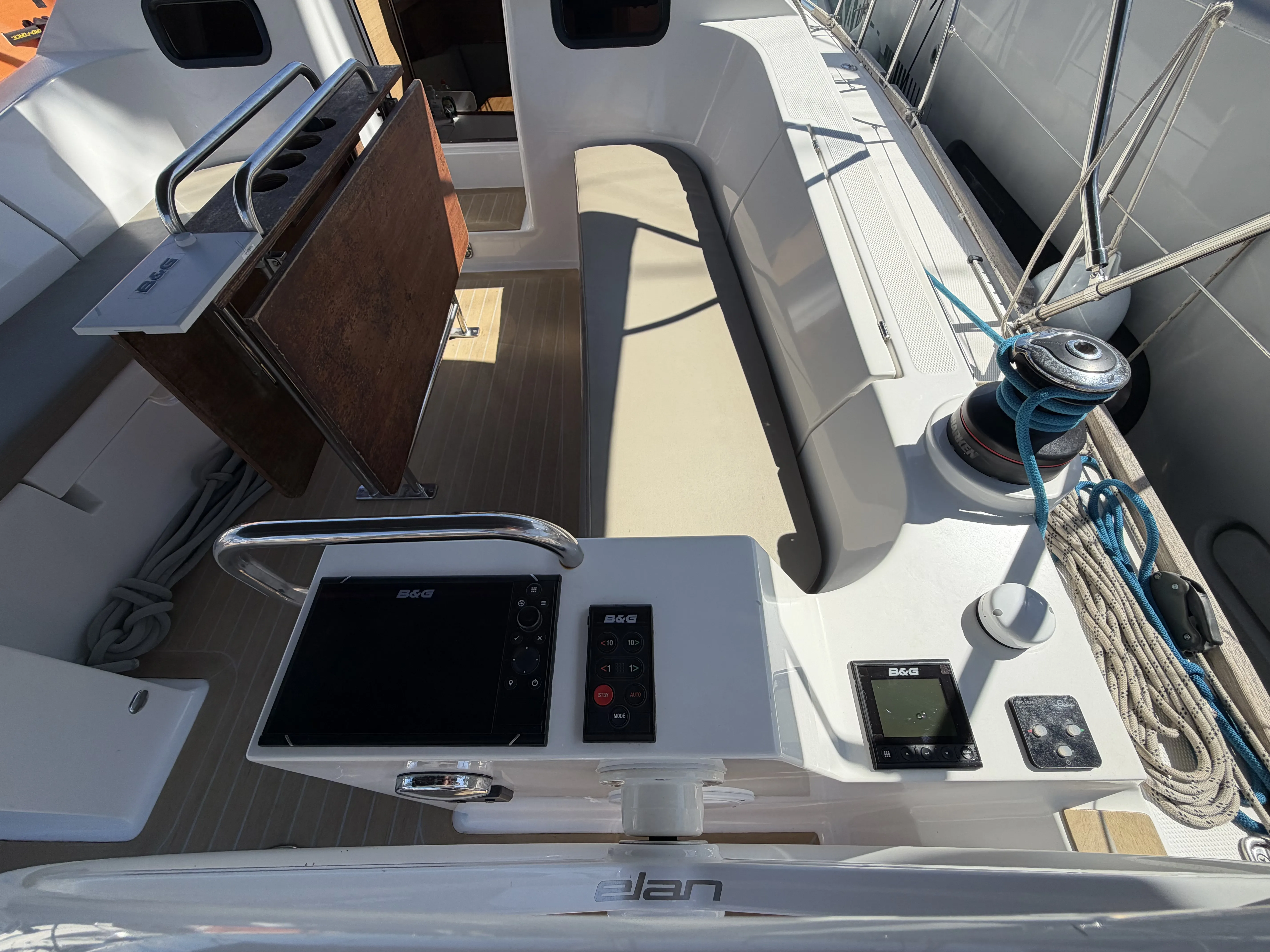 Elan Impression 40.1 Negroni — yacht photo 6