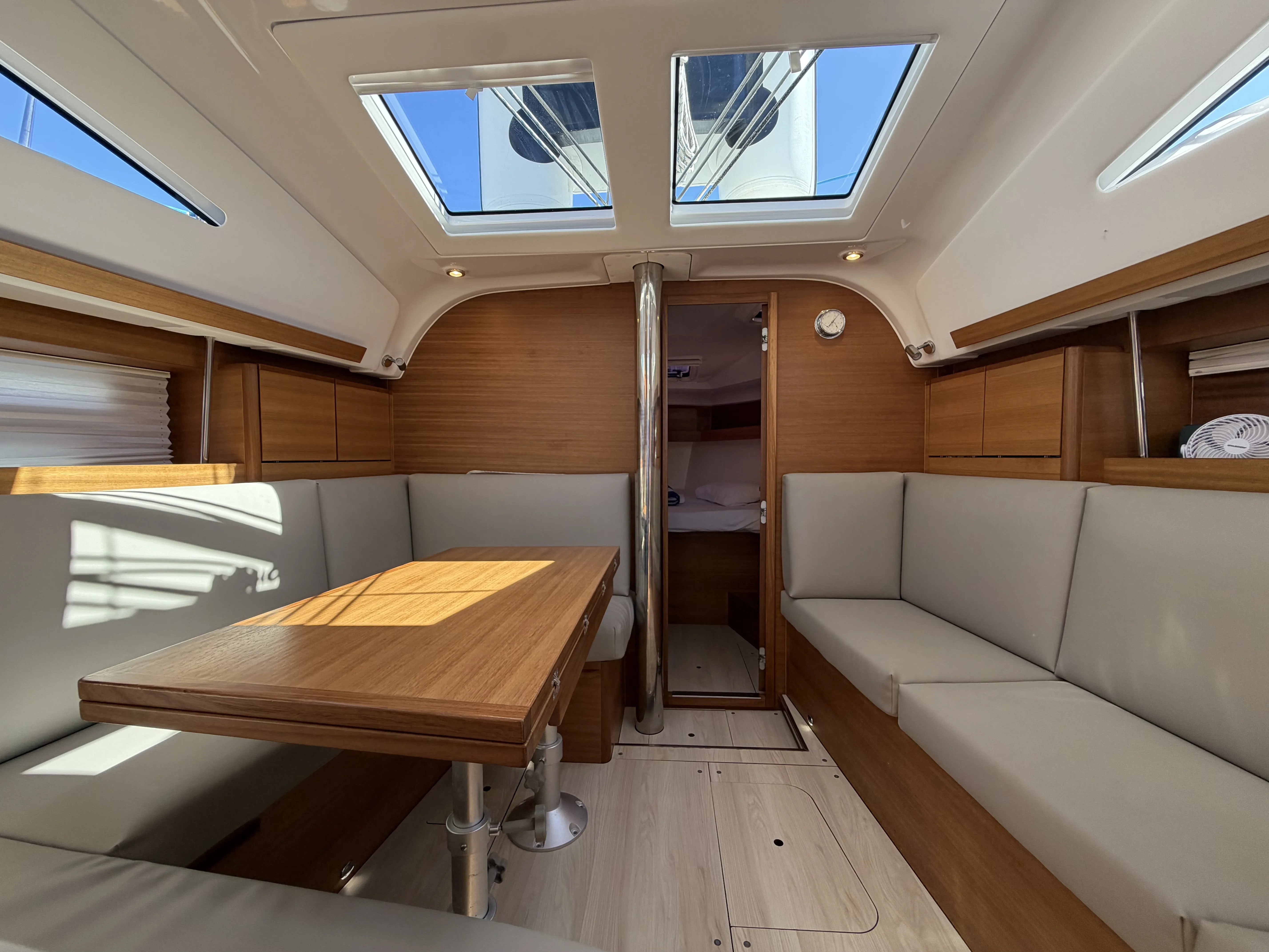 Elan Impression 40.1 Negroni — yacht photo 11
