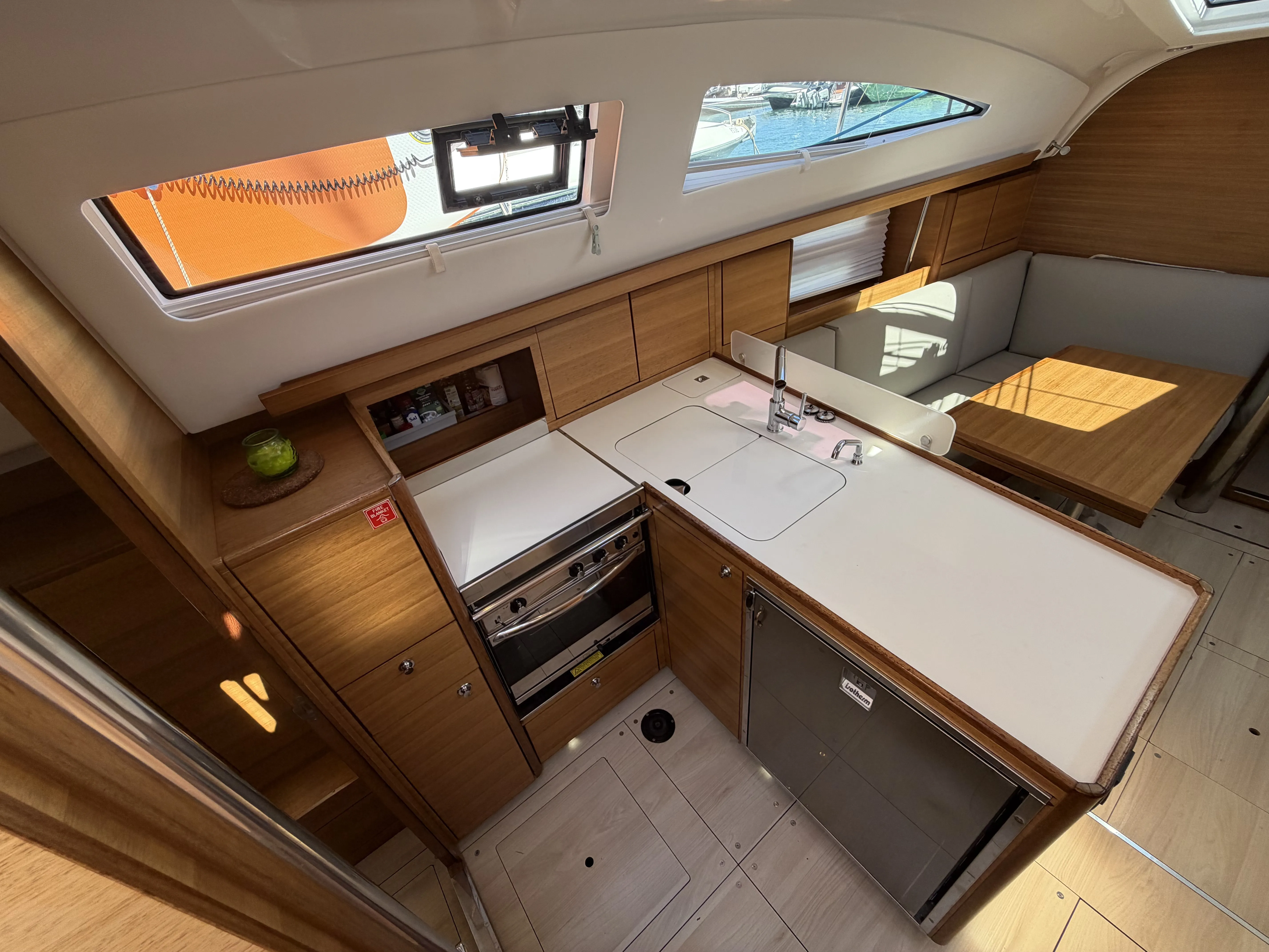 Elan Impression 40.1 Negroni — yacht photo 8