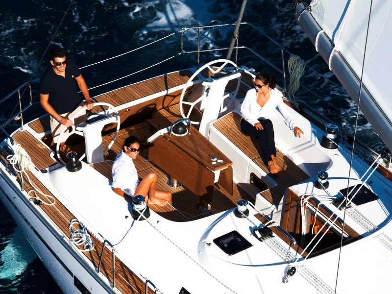 Bavaria Cruiser 46 Jochi — jahtikuva 2