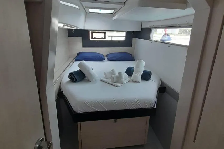 Leopard 40 China Cat Sunflower II — foto dello yacht n. 4