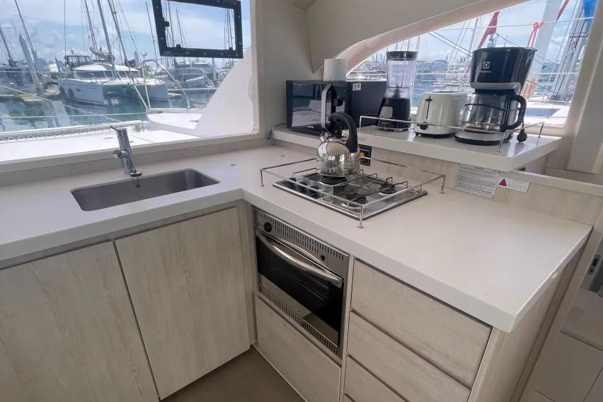 Leopard 40 China Cat Sunflower II — foto dello yacht n. 6