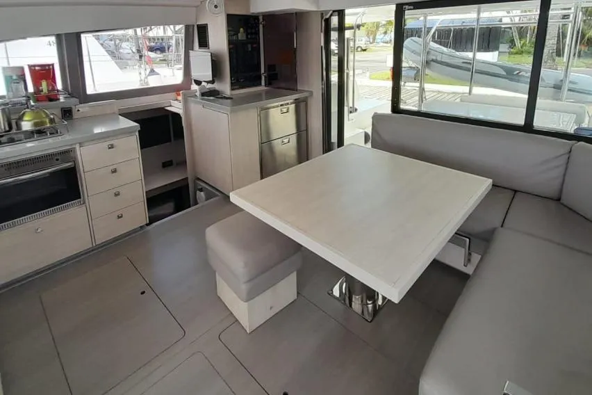 Leopard 40 China Cat Sunflower II — foto dello yacht n. 16