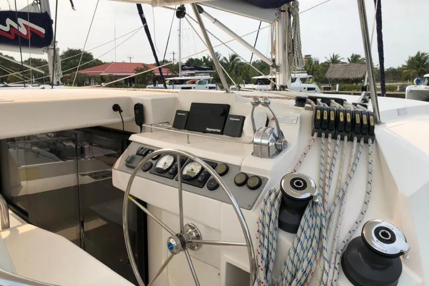 Leopard 40 China Cat Sunflower II — foto dello yacht n. 21