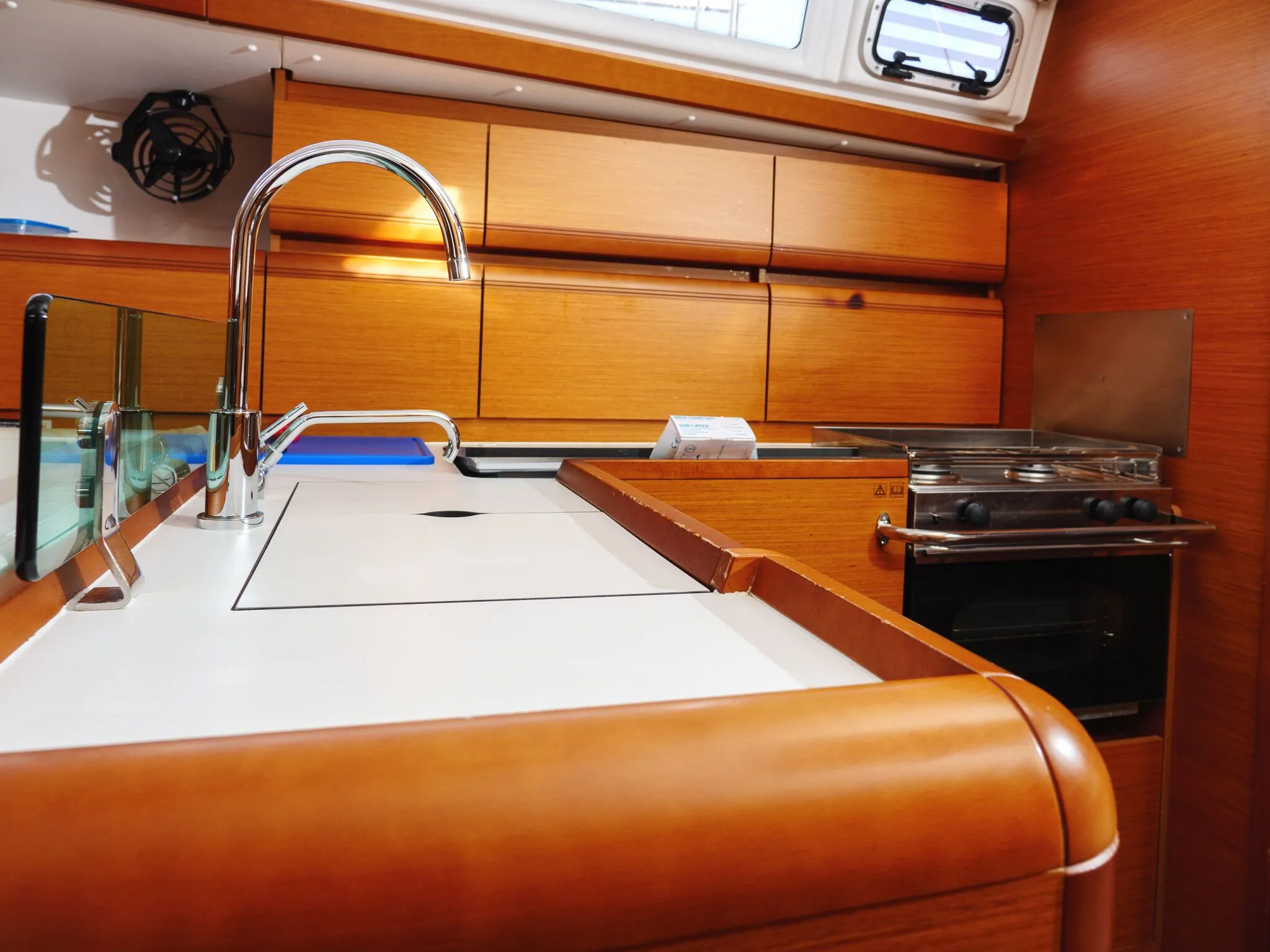 Sun Odyssey 449 PORT ROYAL — jahtikuva 3
