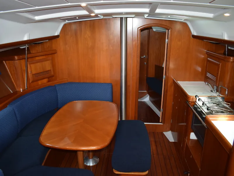 Oceanis 393 Sabik — yacht photo 2