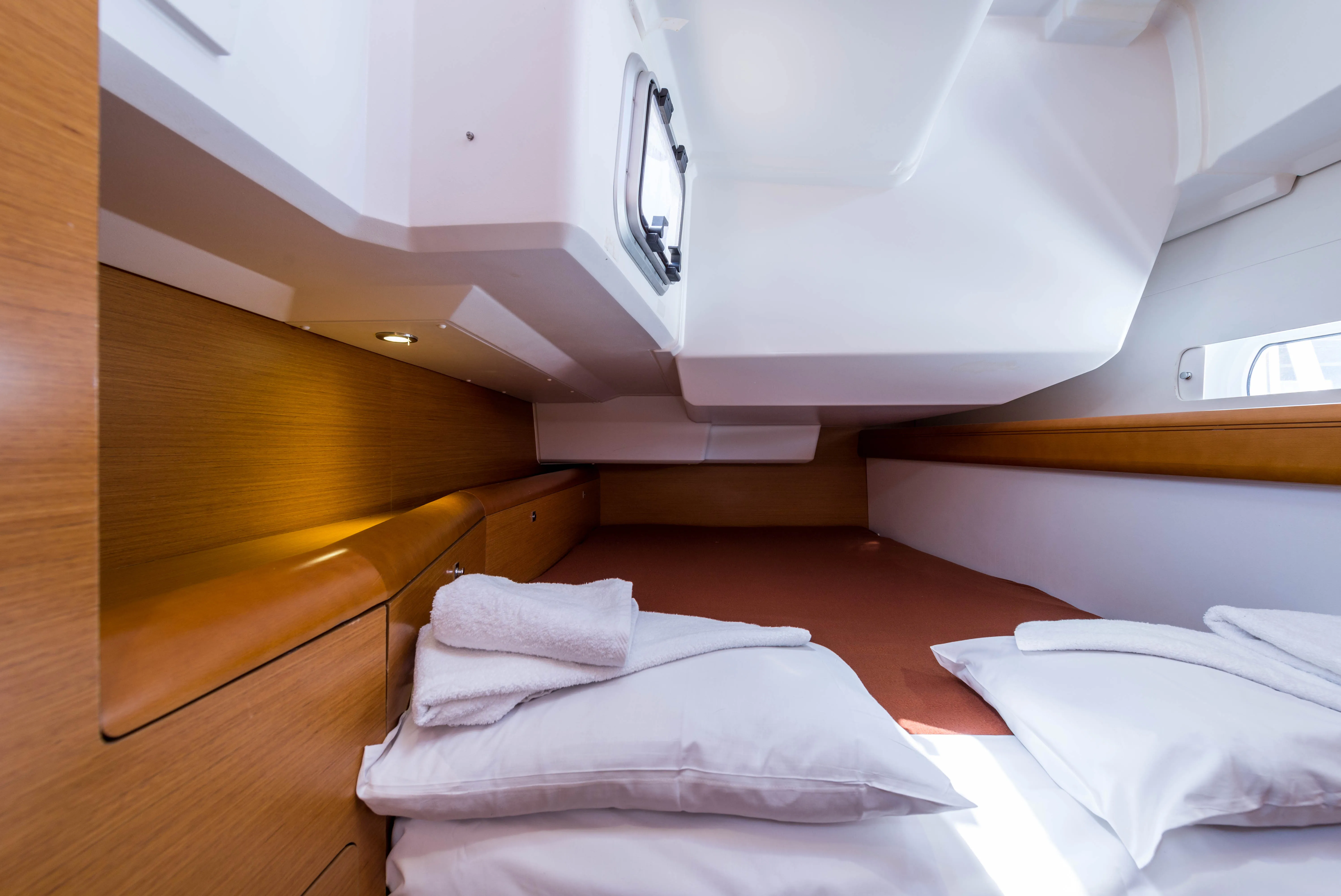 Sun Odyssey 469 Vega — yacht photo 6