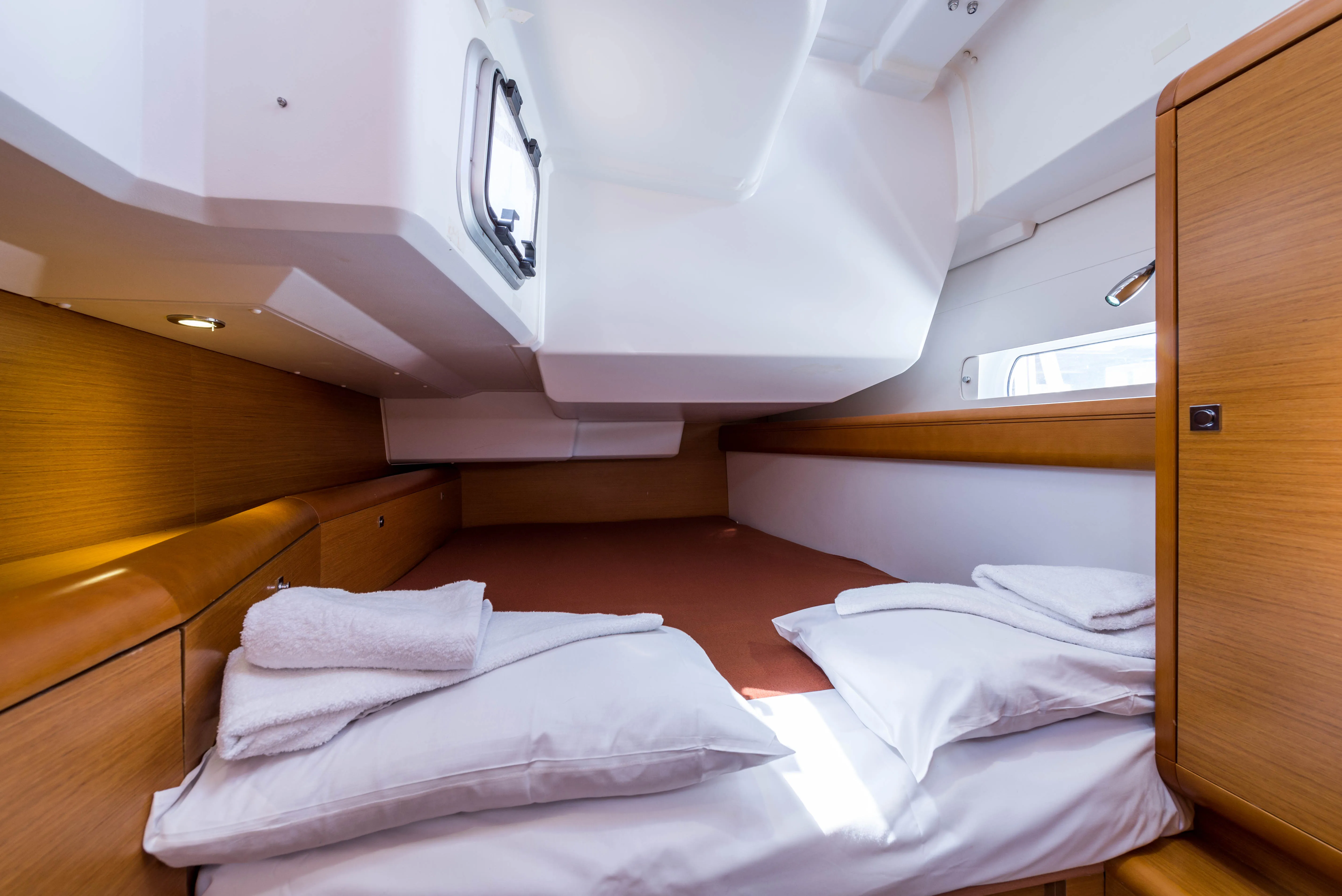 Sun Odyssey 469 Vega — yacht photo 45