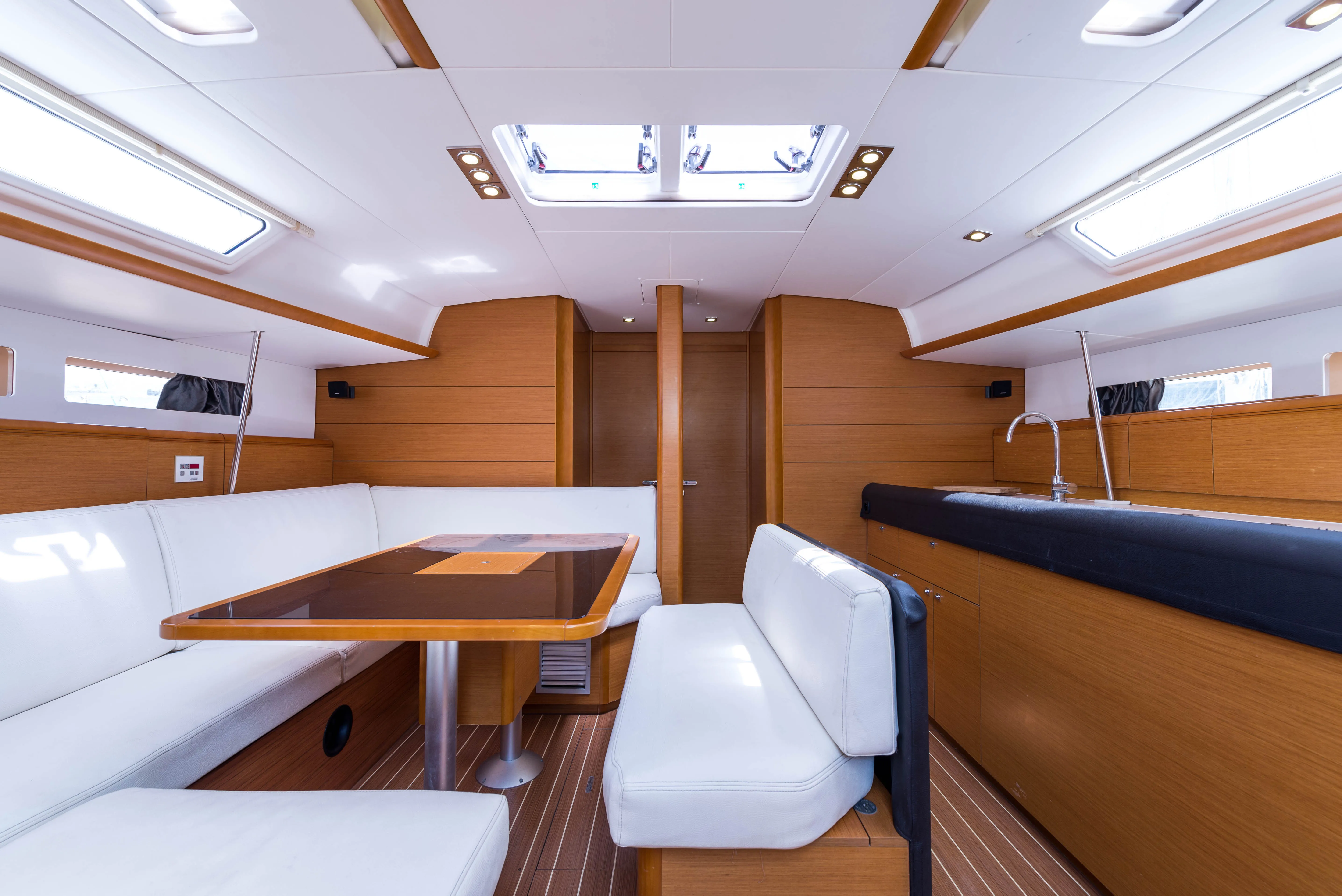 Sun Odyssey 469 Vega — yacht photo 44