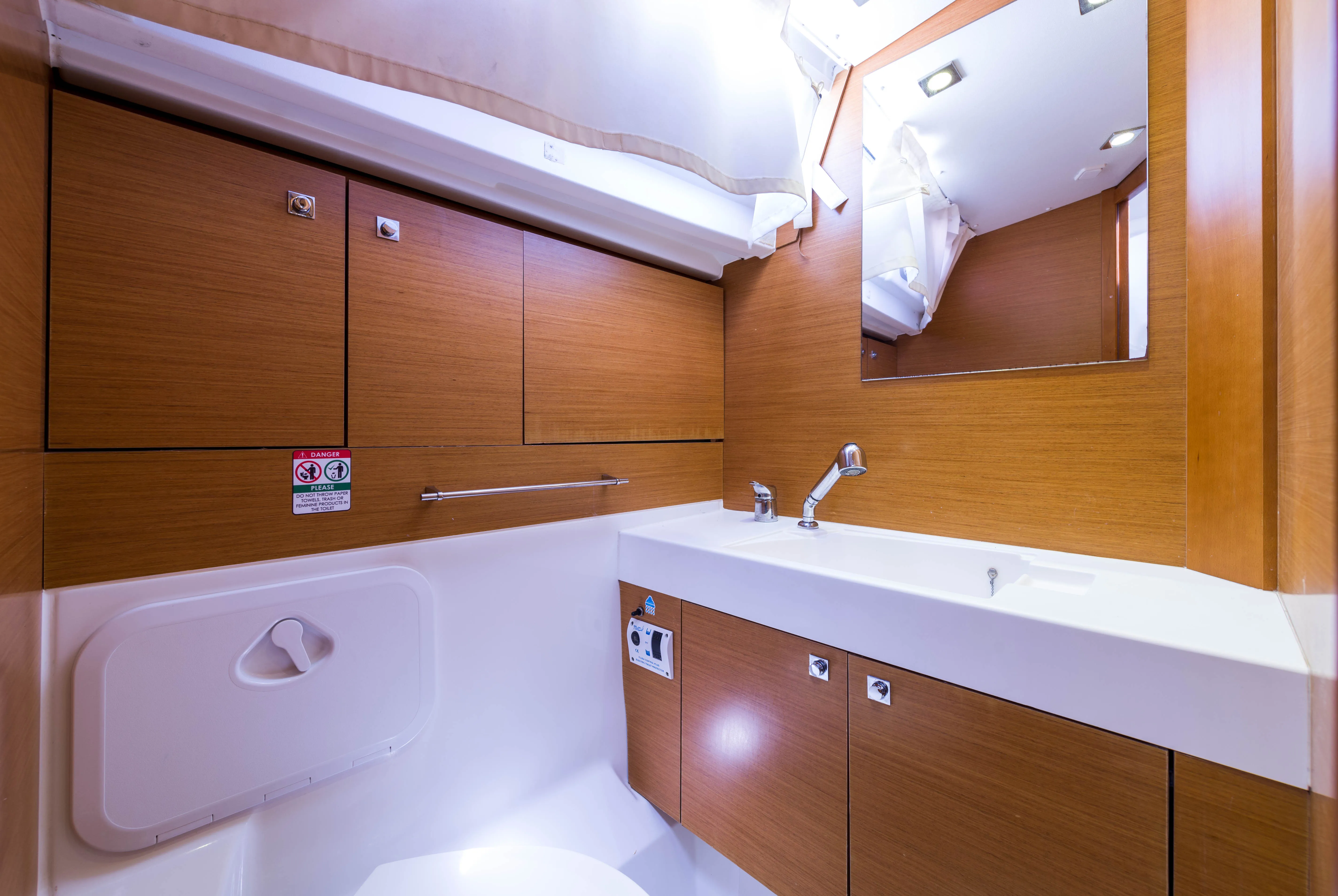 Sun Odyssey 469 Vega — yacht photo 46