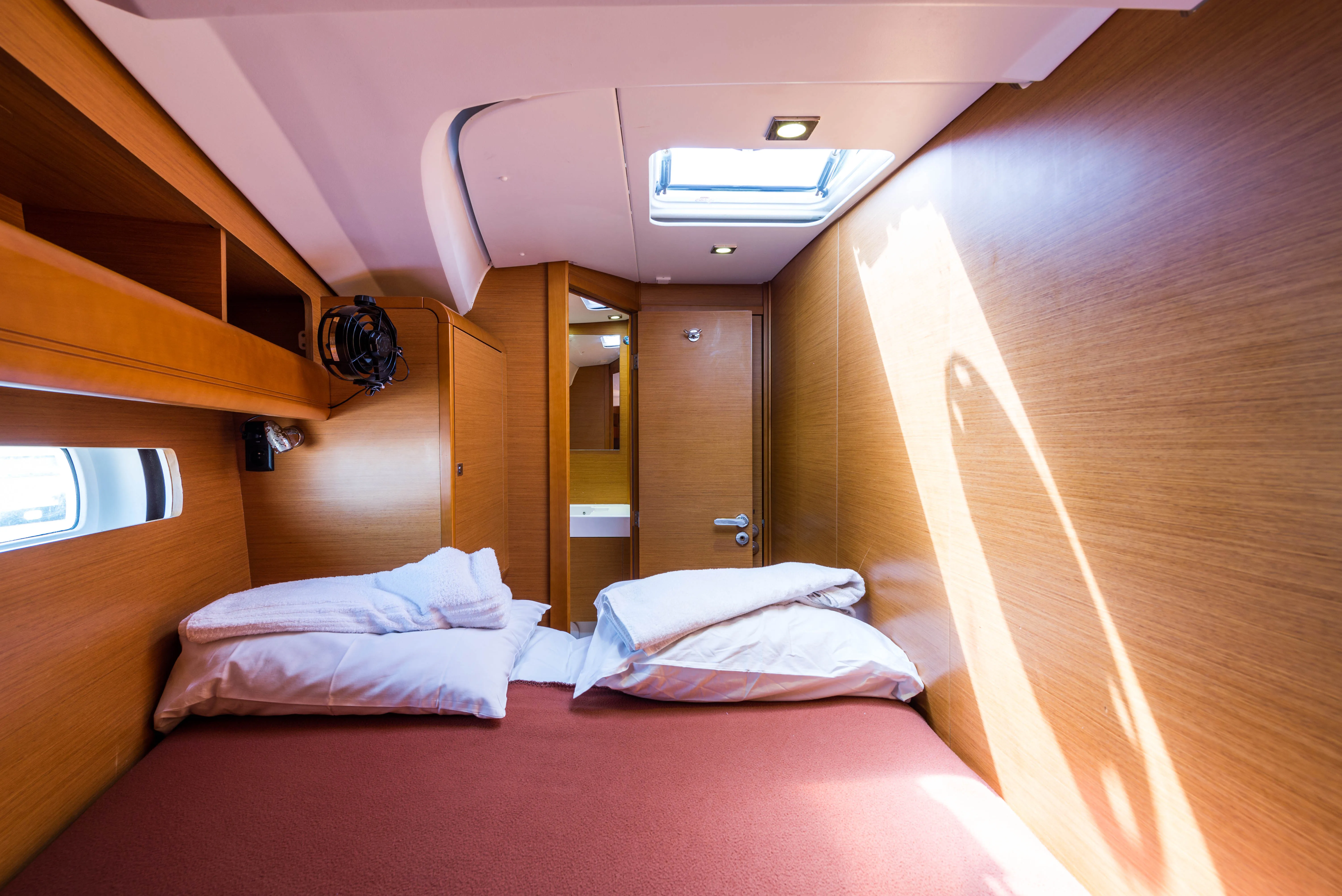 Sun Odyssey 469 Vega — yacht photo 10