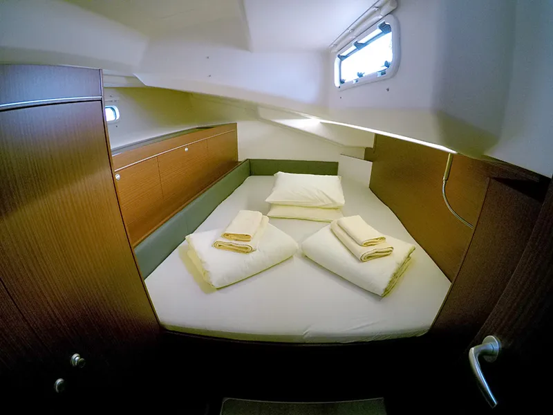Hanse 505 Anse — yacht photo 2