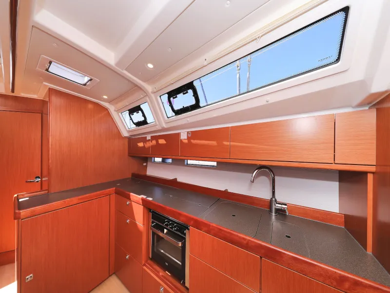 Bavaria Cruiser 46 Jameson II — фотография яхты 3