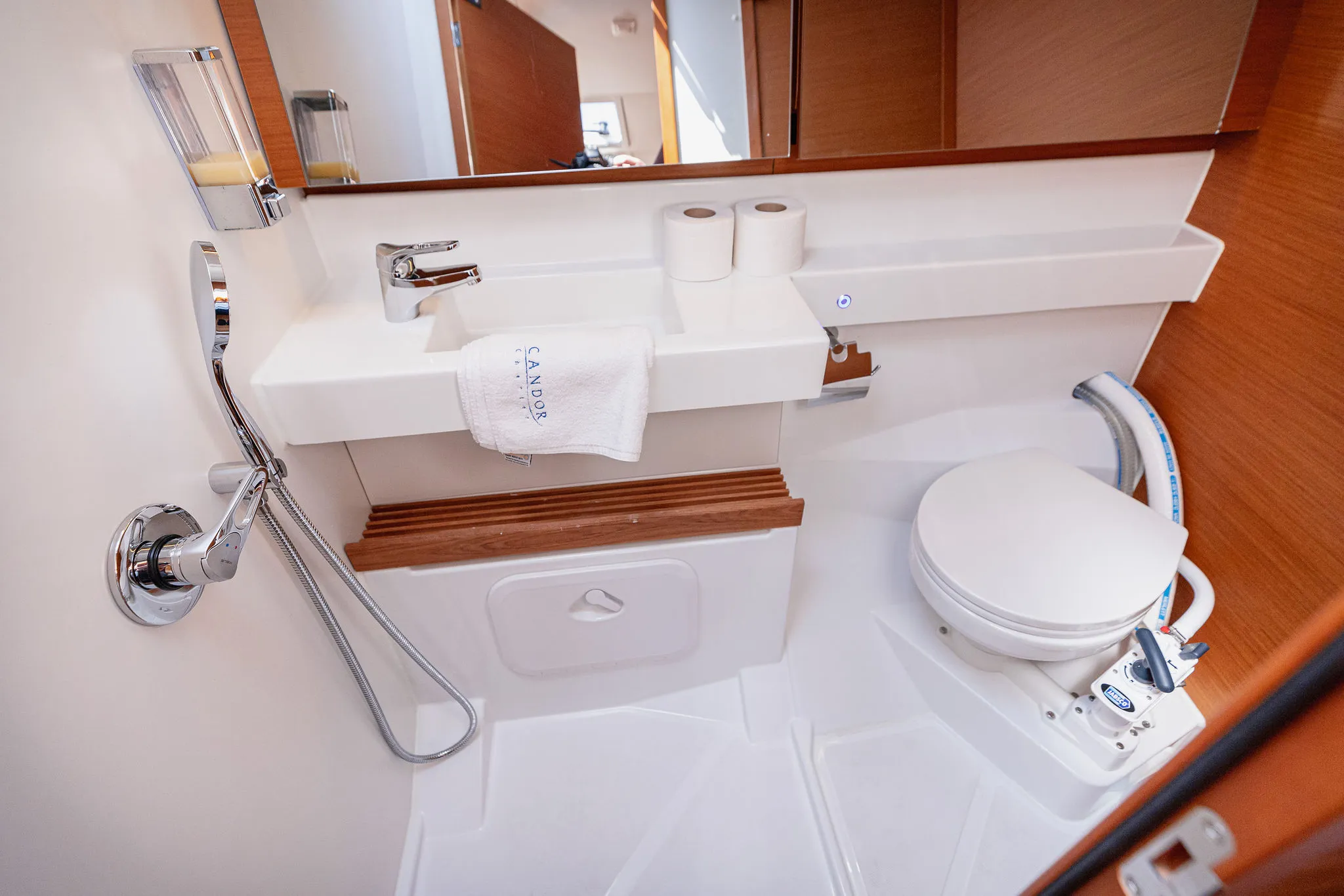 Sun Odyssey 440 Mikkamakka — фотография яхты 5