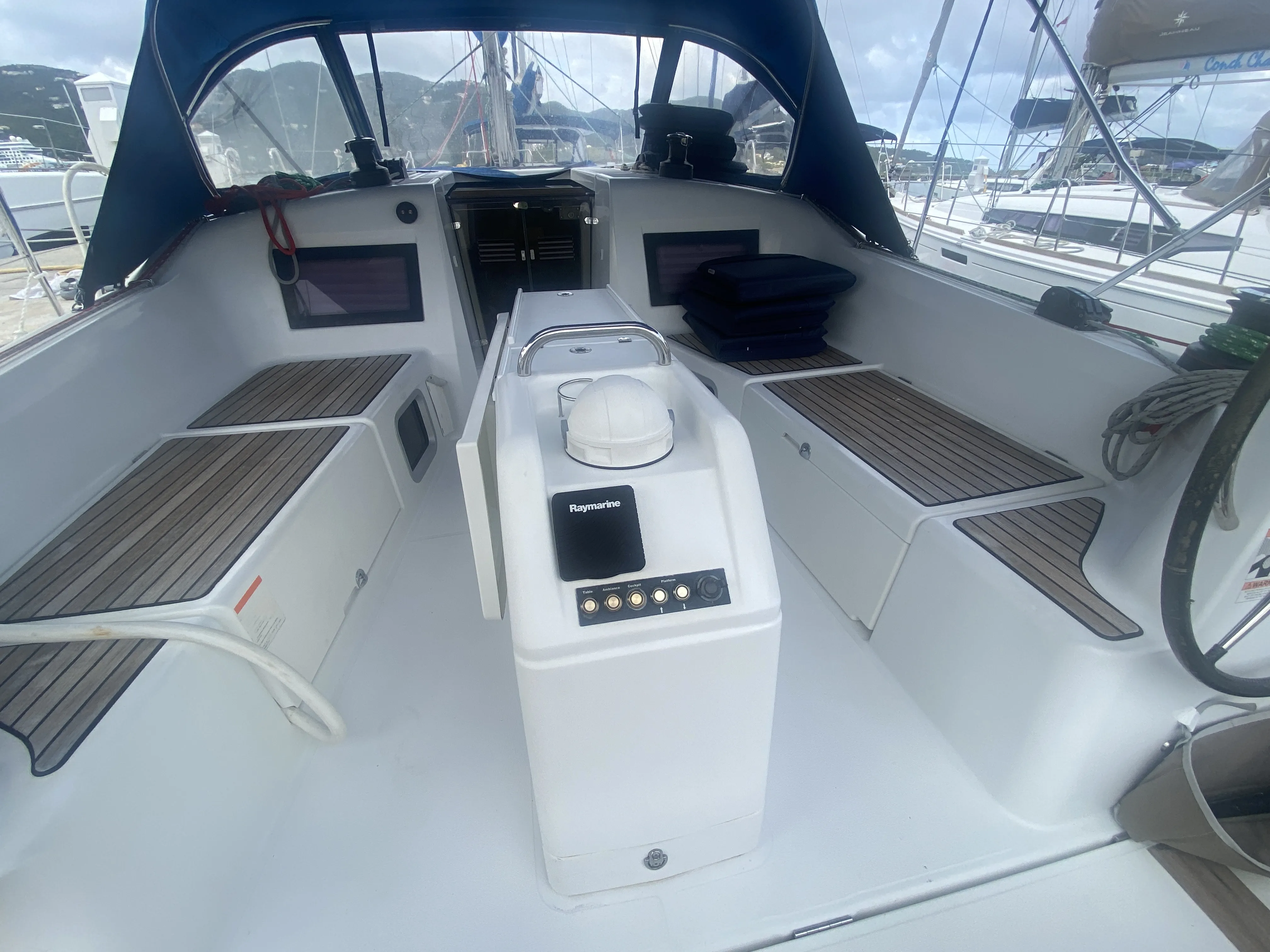 Sunsail 41 C's The Day — jahtikuva 3