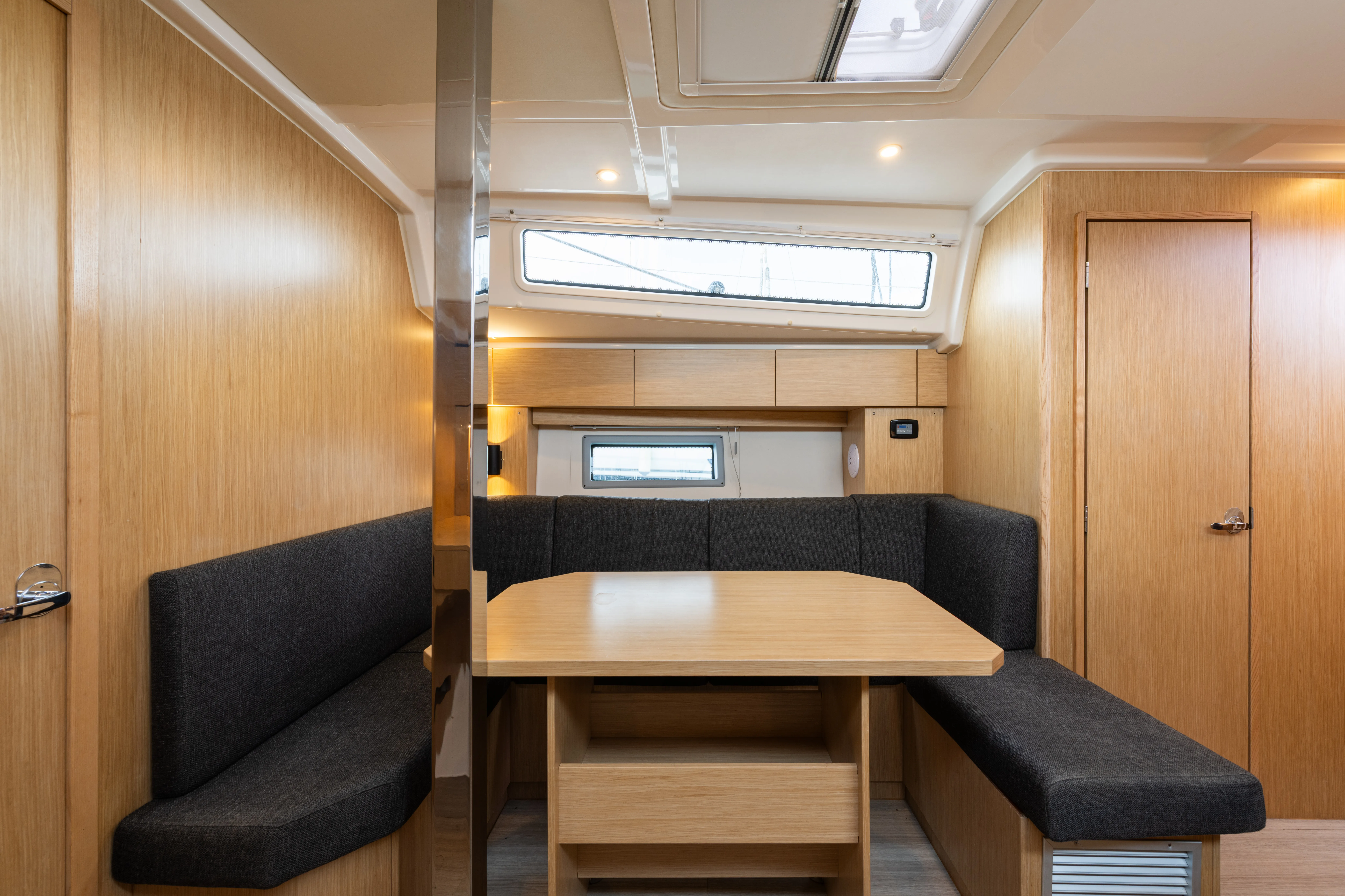 Bavaria C38 Trata — фотография яхты 2