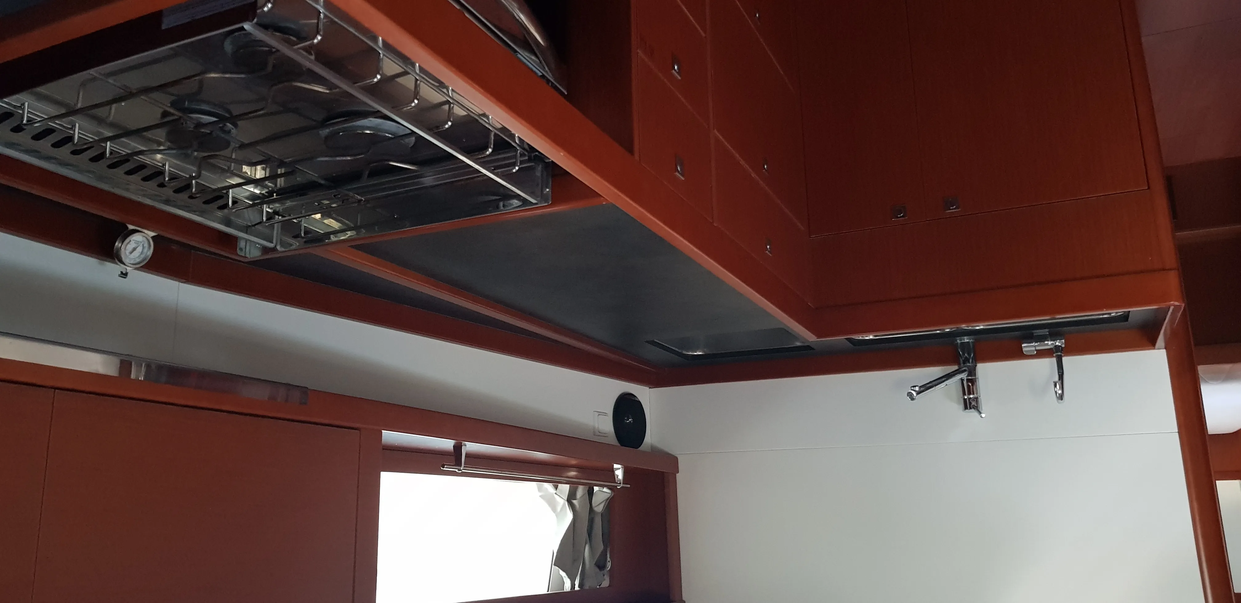 Oceanis 48 Senza Fine ( A/C and Generator ) — фотография яхты 9
